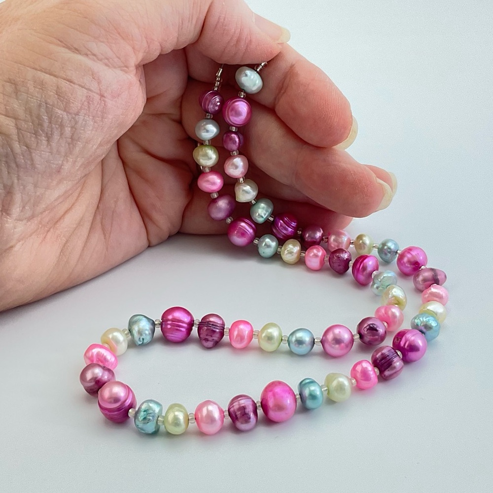 Colorful, Pink Pearl Necklace, Handmade, Candy Core, Barbie Core - Picture 8 of 8